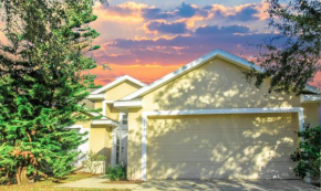 Florida Pines Paradise Pet Friendly Villa - Pool and Games Room